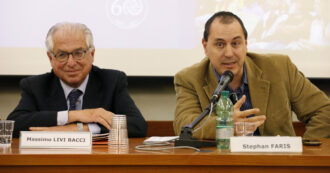 Copertina di Livi Bacci: “La Ue ci lascia sola sui migranti? Un piagnisteo per coprire i fallimenti del governo”