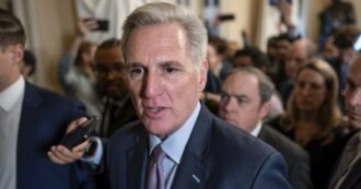 La Camera Usa rimuove per la prima volta nella storia lo speaker McCarthy: ecco perché è una vittoria di Trump
