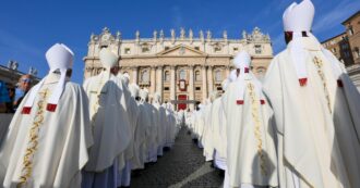 Copertina di Papa Francesco risponde alle accuse: “Il Sinodo non è un parlamento, non servono calcoli politici e scontri ideologici”