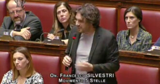 Copertina di M5s attacca Salvini e Meloni: “Extraprofitti? Leoni in conferenza stampa, gattini in Parlamento”