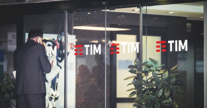 Vivendi incontra Giorgetti e Tim cala in Borsa