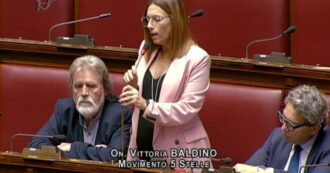 Copertina di Video usato da Salvini contro la giudice di Catania, Baldino (M5s) in Aula: “Come fa il ministro ad averlo? Piantedosi dia spiegazioni”