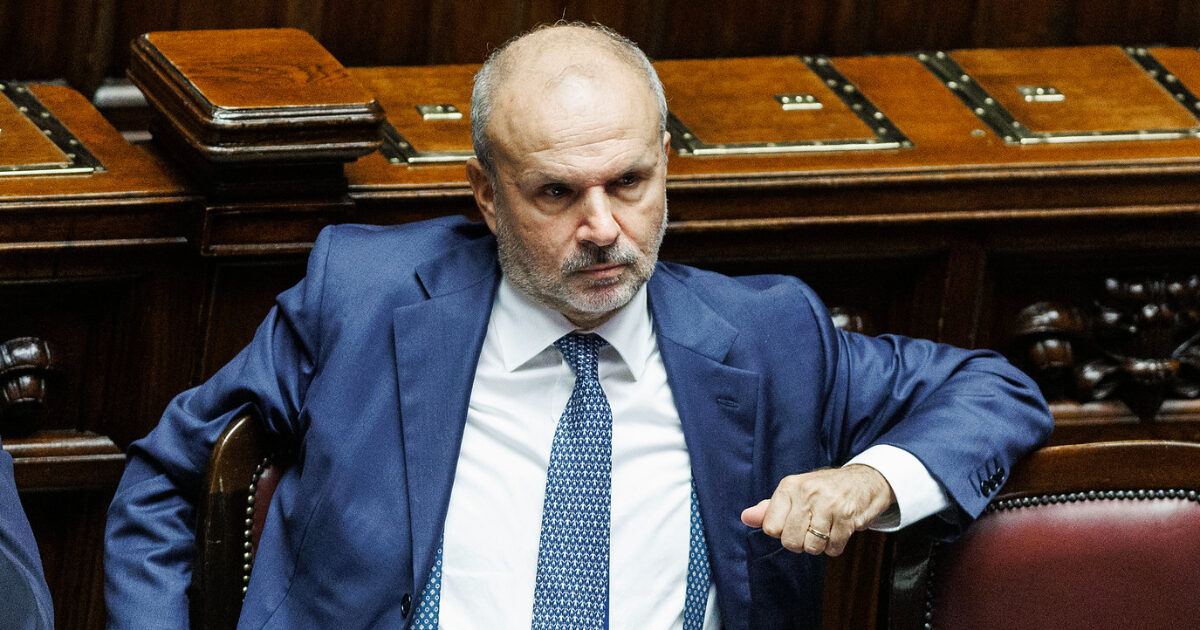 Fine vita, il ministro Schillaci frena le Regioni: “No alle fughe in avanti”. E rilancia sulla legge: “Tempi maturi”