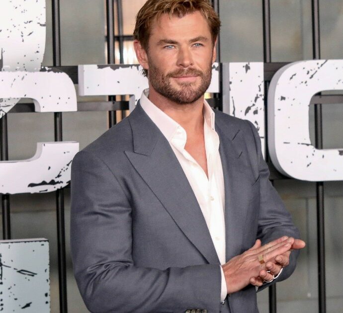 Chris Hemsworth e la scoperta della predisposizione all’Alzheimer: “Meno allenamenti, più sonno e bagni di ghiaccio. Così ho cambiato la mia vita”