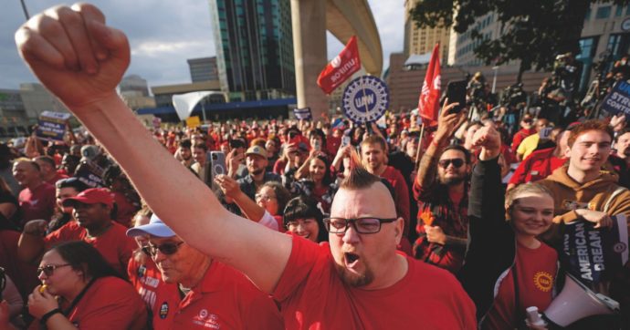 Scioperi, Biden e Trump nel Michigan tra gli operai per i loro voti