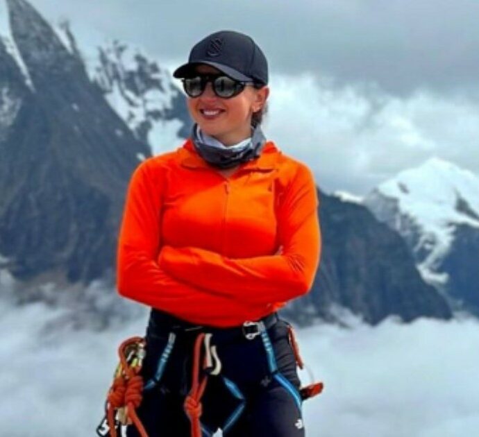 Morta a 32 anni Anna Gutu, l’alpinista travolta da una valanga sullo Shisha Pangma