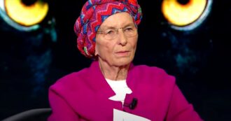 Copertina di Emma Bonino: “Sono guarita dal tumore. Dopo 8 anni questo microcitoma indesiderato se n’è andato”