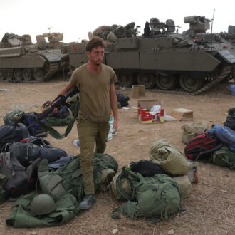 Copertina di Gaza sotto assedio, Israele medita l’invasione: il Fatto di domani 10 ottobre