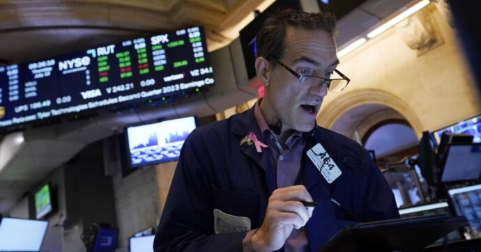Mercati azionari calmi dopo gli attacchi in Israele. Si rafforza il dollaro. Gas in rialzo del 16%