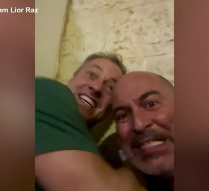 Israele, l’attore di Fauda Lior Raz scende in campo con i volontari e pubblica un video in cui si ripara dai bombardamenti a Sderot