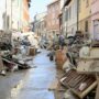 Copertina di Alluvioni in Romagna, chiuse le indagini su 14 persone: “Non impedirono le esondazioni”