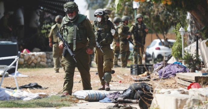 Kibbutz, Hamas decapita i bimbi. E Israele fa 900 morti in 48 ore