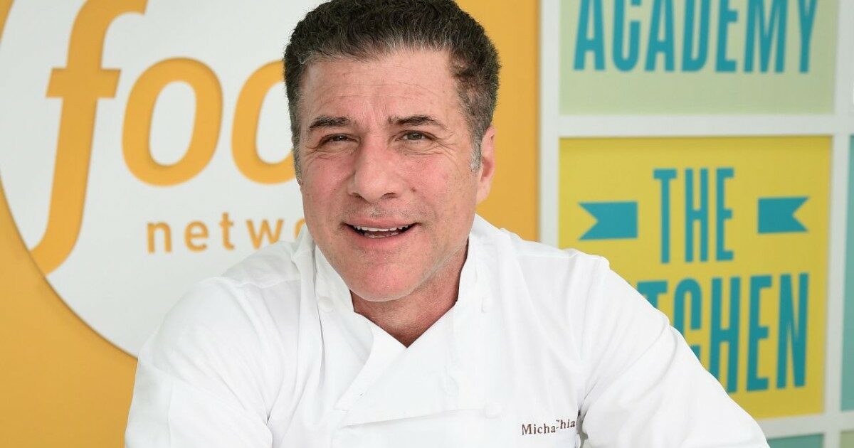 Morto Michael Chiarello, lo chef star della tv è stato stroncato a 61 anni da una reazione allergica