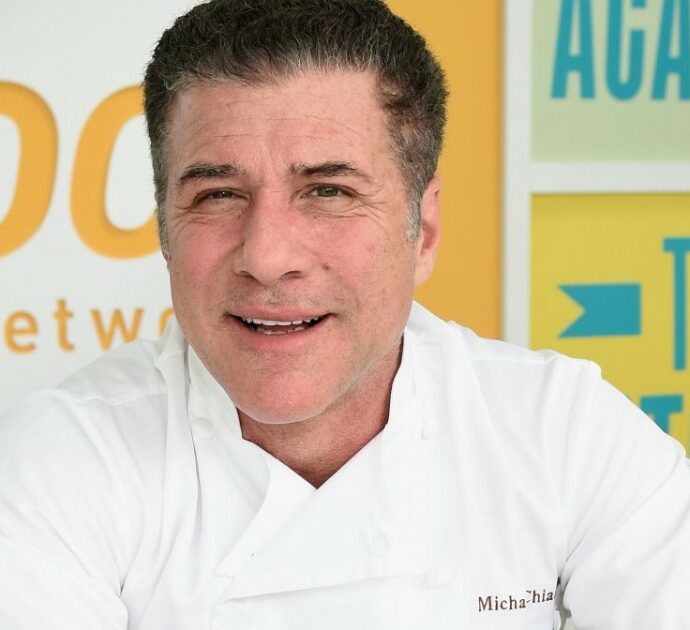 Morto Michael Chiarello, lo chef star della tv è stato stroncato a 61 anni da una reazione allergica