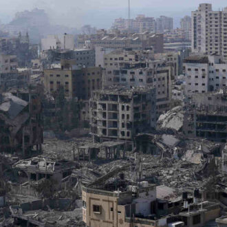 Copertina di Israele-Gaza, voci dal conflitto. Tel Aviv prepara l’assedio: il Fatto di domani 12 ottobre