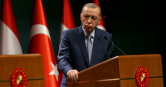 Copertina di 5 attivisti torinesi fermati in Turchia: Erdogan si spaccia per mediatore ma fa arrestare i filo-curdi