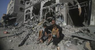 Copertina di Ultimatum di Israele, “evacuare Gaza Nord”: a un milione di persone intimato di andare a sud. Ma lasciare la Striscia è impossibile