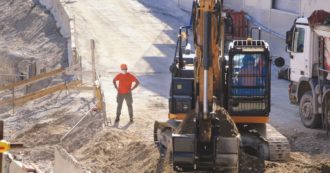 Copertina di Cantieri, la Cgil contro Figliuolo: sindacati e regione estromessi dai controlli di legalità