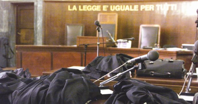 Caso Apostolico, i magistrati: “Il linciaggio mediatico è un segnale, così possono condizionare le toghe”