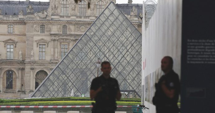 Crosetto: “4 novembre a rischio” Timori per azioni di lupi solitari