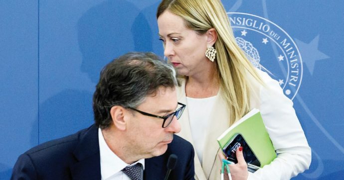 Manovra  da 28 mld e tagli per 5. Per il Ponte subito 3,6 miliardi