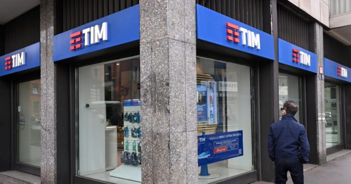 Tim giù in Borsa dopo l’offerta di Kkr per la rete