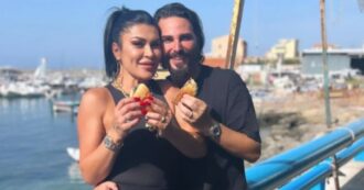 Copertina di Tony Colombo e Tina Rispoli arrestati: da anni sospettati, salteranno il tour da tutto esaurito