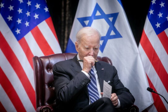 Aiuti umanitari a Gaza, le mosse di Biden: il veto all’Onu, il confronto con Netanyahu, i 100 milioni di dollari per “un milione di sfollati”
