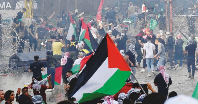 Dal Libano all’Egitto: la rivolta contro Israele riempie le strade arabe