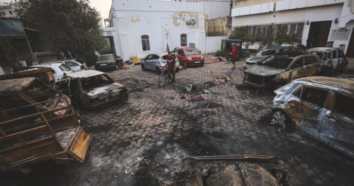 Strage in ospedale a Gaza. Tel Aviv “rivendica” e cancella, Hamas accusa senza prove