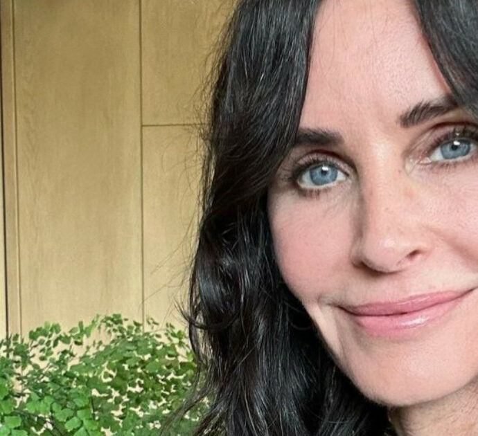 Courtney Cox si sfoga: “Il mio più grande rimpianto sono i filler. Non ti accorgi che il tuo viso cambia ma il resto del mondo sì”