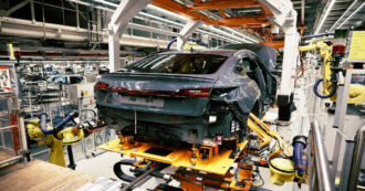 Copertina di Audi, a Bruxelles uno dei primi stabilimenti carbon neutral. Vi raccontiamo i suoi segreti