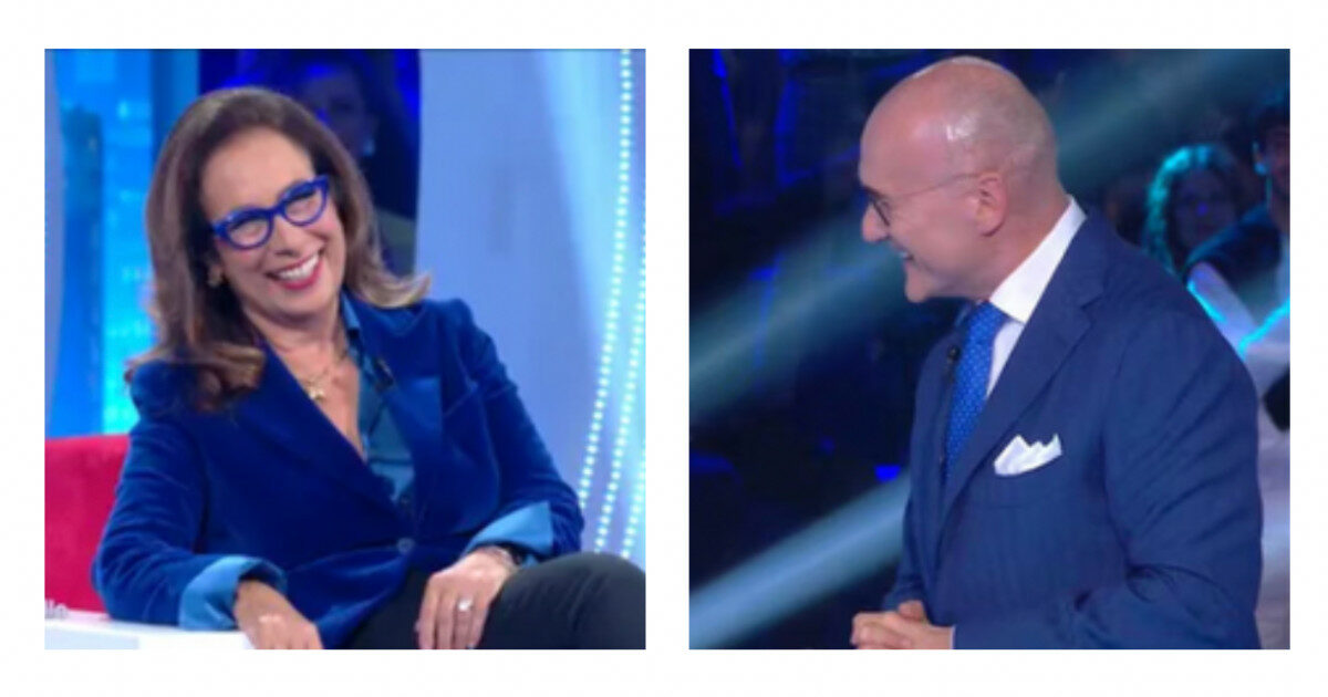 Alfonso Signorini e Cesara Buonamici fanno ironia su Andrea Giambruno: “Ti dona questo blu estoril”. Ecco cosa è accaduto