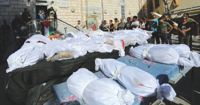 Acqua e cibo sono fermi a Rafah. Hamas libera i primi ostaggi americani