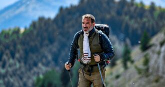 Copertina di A passo d’uomo, il film con Jean Dujardin impressiona l’occhio e lavora nell’inconscio