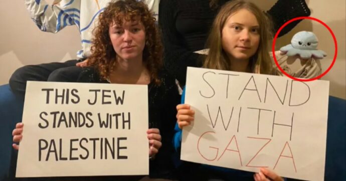 Greta Thunberg accusata di antisemitismo (anche dai giornalisti) per colpa di un polpo-peluche. Ma serve alle persone autistiche
