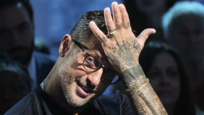 Fabrizio Corona condannato per resistenza e danneggiamento, spaccò il vetro di un’ambulanza