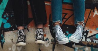 Copertina di Ignari e diseducati: una ricerca fotografa il rapporto tra adolescenti e violenza