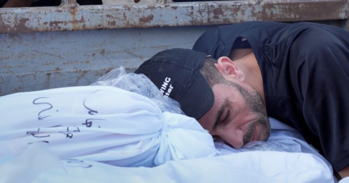 Diario da Gaza: doveva sposarsi ma niente abito bianco, aveva un sudario