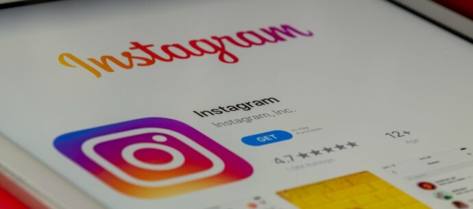 “Instagram crea dipendenza e depressione nei giovani”. Al via la maxi causa di 41 Stati Usa contro Meta