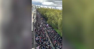 Copertina di Gaza, folla sterminata a Londra e a Istanbul alle manifestazioni pro-Palestina. Proteste anche a Parigi nonostante i divieti