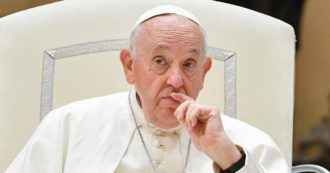 Copertina di Gaza, nuova polemica contro il Papa. Rabbini d’Italia: “Mette sullo stesso piano ostaggi e prigionieri palestinesi”. Zuppi: “Non è così”