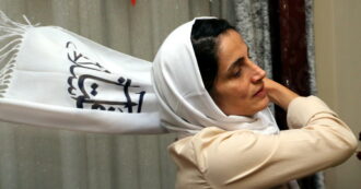 Copertina di Iran, di nuovo in carcere l’avvocata Nasrin Sotoudeh: pure i funerali sono pericolosi per le donne