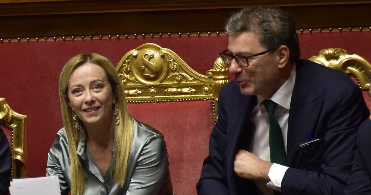 Da sigarette, assorbenti e pannolini a case ristrutturate e bonifici per ottenere sgravi. Tutti gli aumenti di tasse in manovra: attesi 2 miliardi di gettito