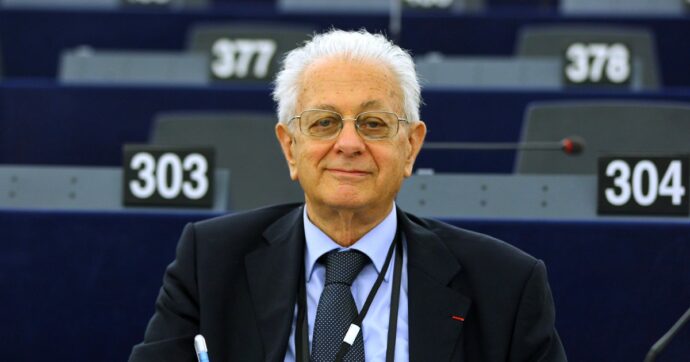 È morto l’ex ministro Luigi Berlinguer, aveva 91 anni. Schlein: “Lascia un patrimonio politico inestimabile”