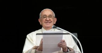 Copertina di Gaza, Papa Francesco: “La soluzione migliore è quella dei due Stati. Non dobbiamo abituarci alle guerre. Il problema? Industria delle armi”