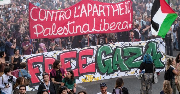 Copertina di Domani Lega in piazza pro-Occidente e studenti pro-Palestina da Milano a Roma
