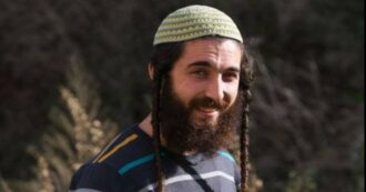 Copertina di Israele, dal carcere al legame con un gruppo terroristico: chi è Tzvi Sukkot, l’estremista a capo della commissione per la Cisgiordania