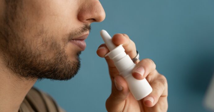 Raffreddore, attenzione a quale spray per il “naso chiuso” si sceglie perché potrebbe essere inutile