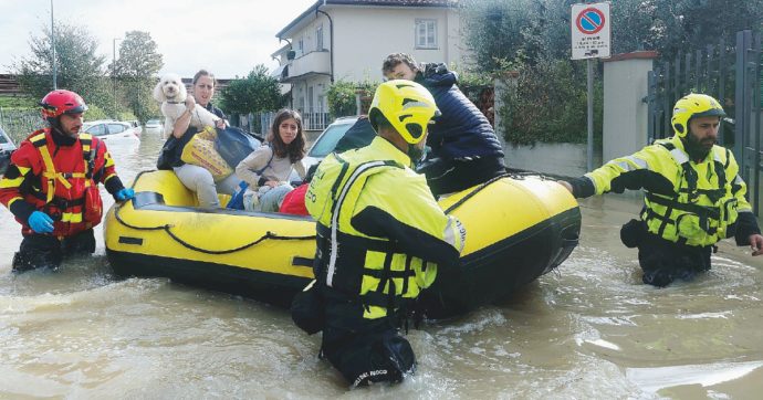 Toscana, il Pd avvertì Giani: “Metti più soldi”. E il meteo non dà tregua